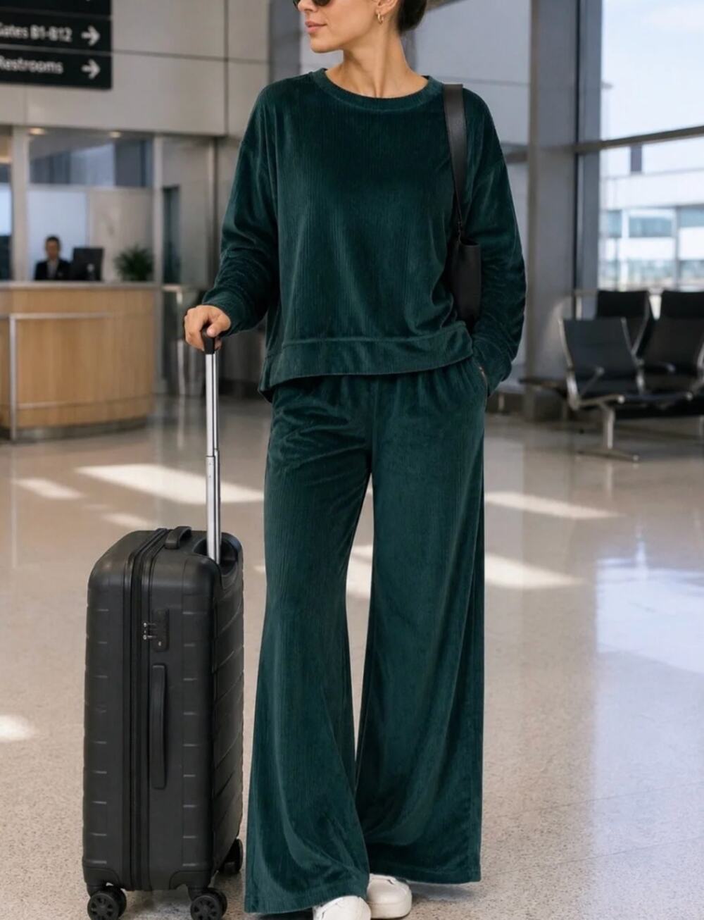 Z Supply Ribbed Velour Crewneck Sweatshirt and Pants Lounge Matching Set Green